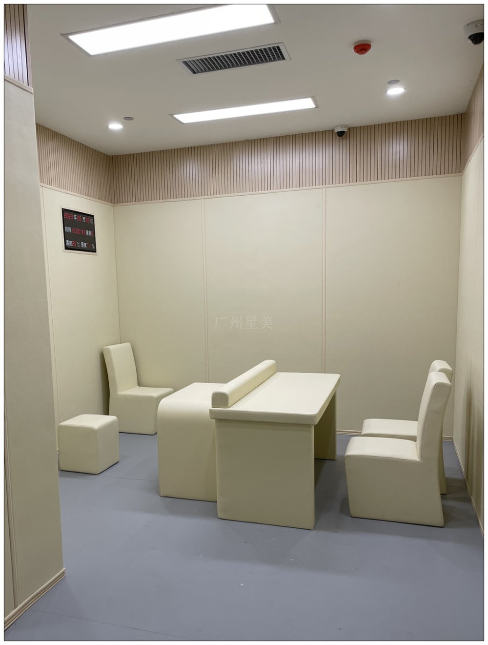 智慧安全防護(hù)：留置室、審訊室與談話室防撞系統(tǒng)革新方案